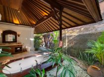 Villa Pangi Gita, Salle de bains d'amis